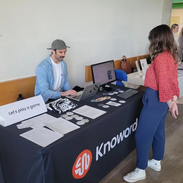 Ben giving a demo at the Knoword booth
